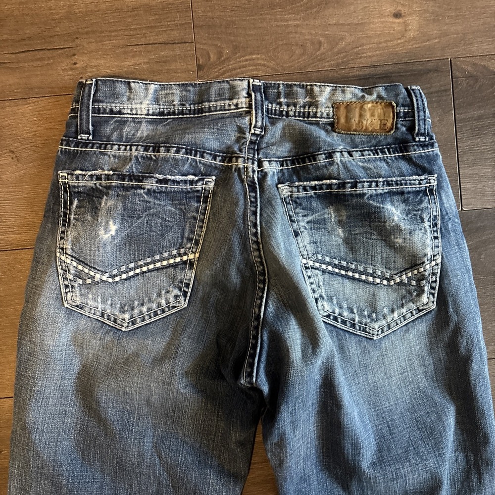 BKE Jeans Mens 29x30 Blue Denim Bootcut Tyler Distressed Pockets Casual - Picture 9 of 10